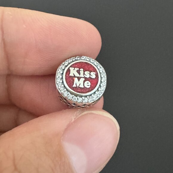 Pandora Jewelry - Pandora Kiss Me Bead Charm